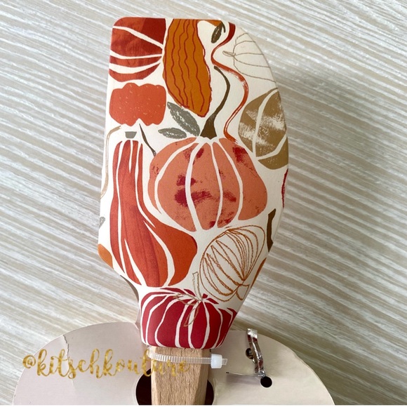 Pumpkin Spatula and Cookie Cutter Set - Picture 5 of 6